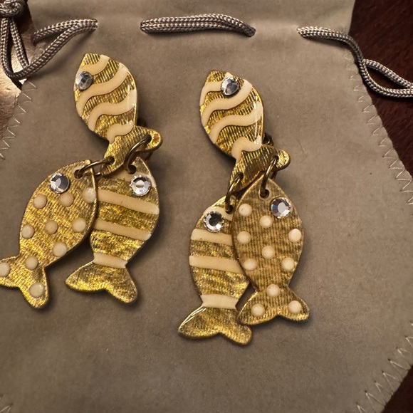 Vintage Jewelry - Gold Tone Fish-Shaped Earrings